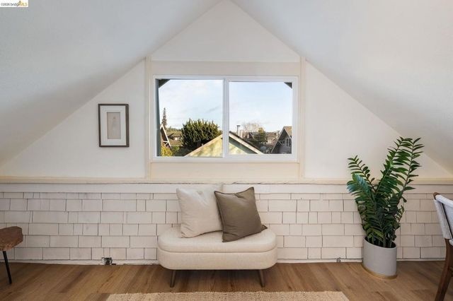 5466 5466 Shafter Ave, Oakland, CA 94618