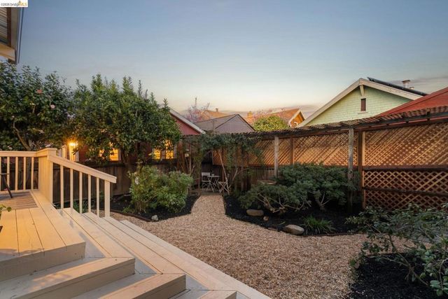 5466 5466 Shafter Ave, Oakland, CA 94618