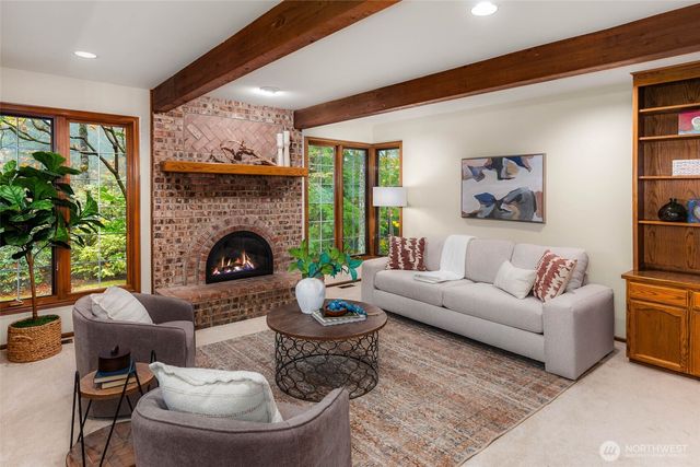 16424 NE 169th Place, Woodinville, WA 98072