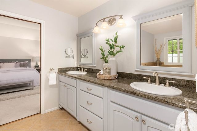 16424 NE 169th Place, Woodinville, WA 98072