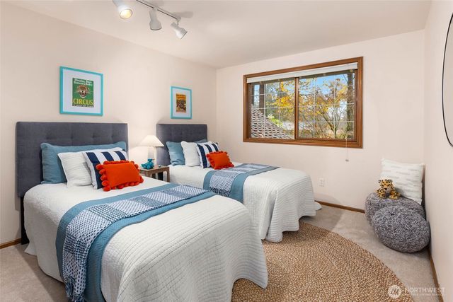 16424 NE 169th Place, Woodinville, WA 98072