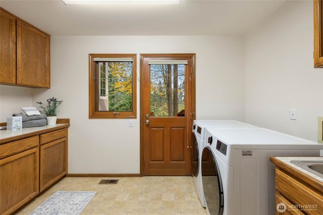 16424 NE 169th Place, Woodinville, WA 98072