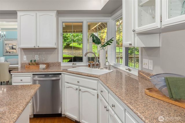 16424 NE 169th Place, Woodinville, WA 98072