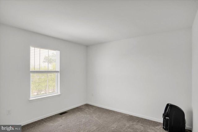 425 SMOKERING DR, Robesonia, PA 19551