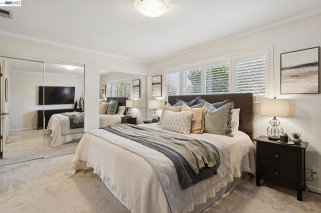 24 Velasco Ct, Danville, CA 94526