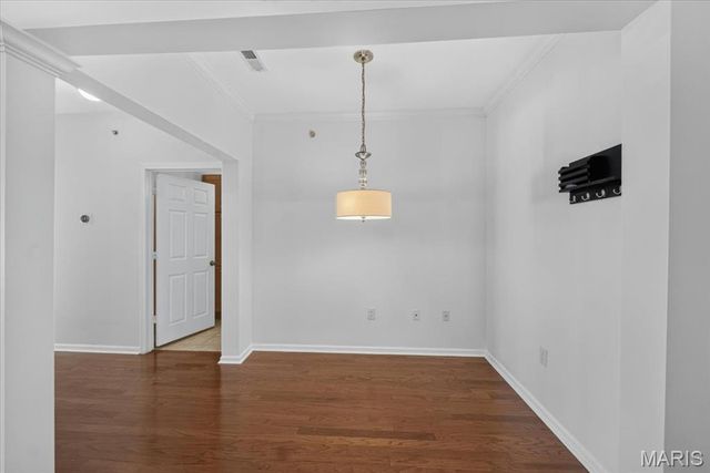 1241 Strassner Drive 1505, Brentwood, MO 63144