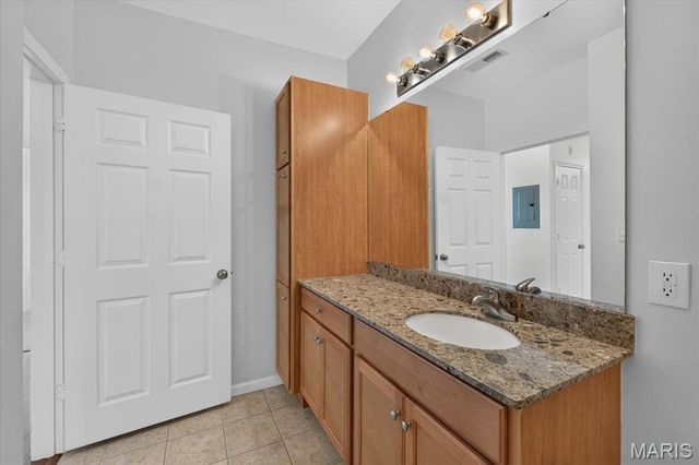 1241 Strassner Drive 1505, Brentwood, MO 63144