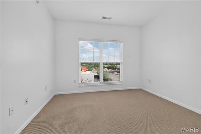 1241 Strassner Drive 1505, Brentwood, MO 63144