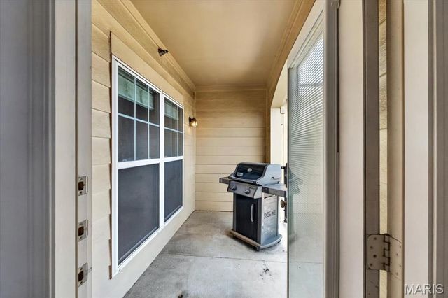 1241 Strassner Drive 1505, Brentwood, MO 63144