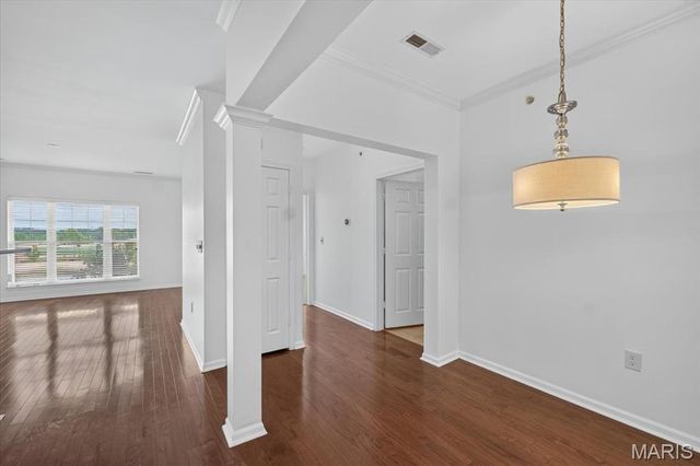 1241 Strassner Drive 1505, Brentwood, MO 63144