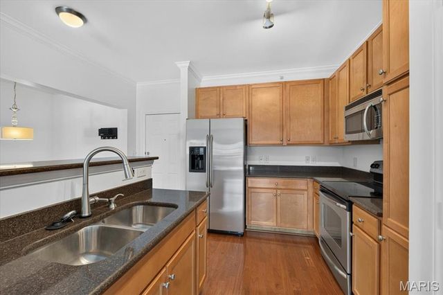 1241 Strassner Drive 1505, Brentwood, MO 63144