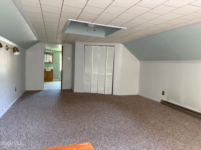 18 Bellevue Avenue, Gloversville, NY 12078