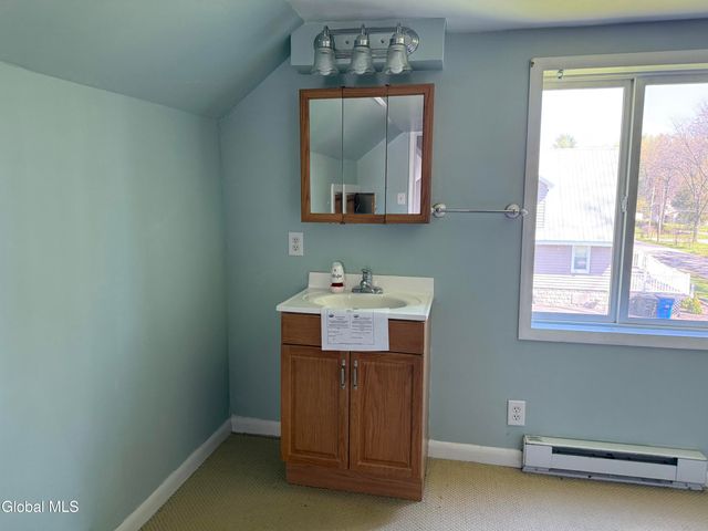 18 Bellevue Avenue, Gloversville, NY 12078