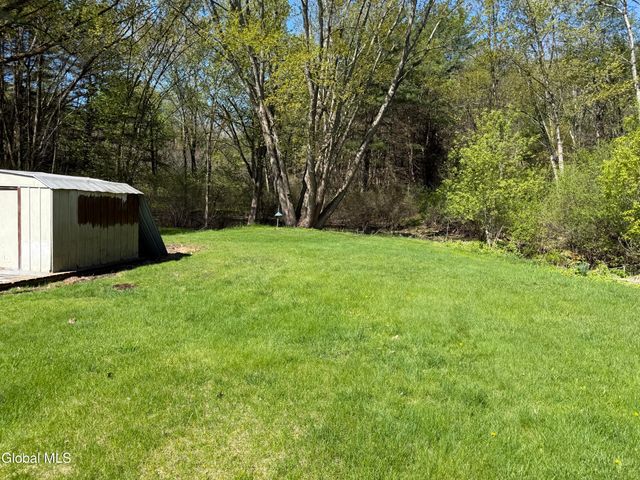 18 Bellevue Avenue, Gloversville, NY 12078