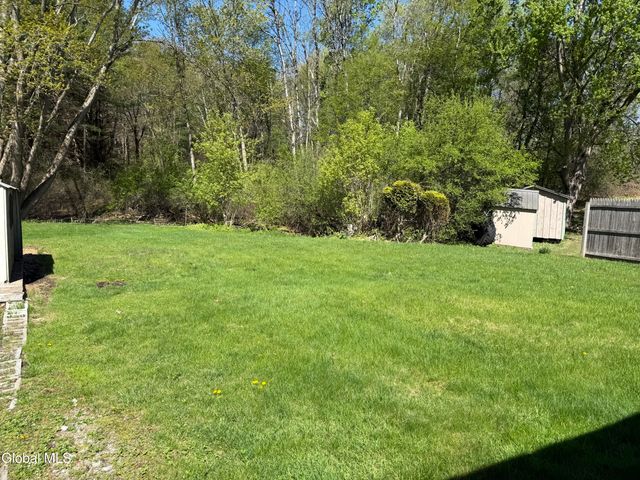 18 Bellevue Avenue, Gloversville, NY 12078