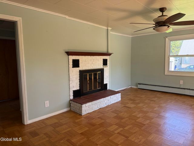18 Bellevue Avenue, Gloversville, NY 12078