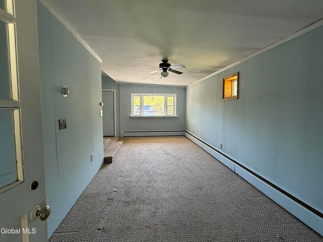 18 Bellevue Avenue, Gloversville, NY 12078