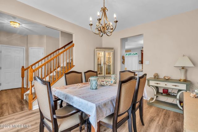 12 Foxmoor Lane, Bayville, NJ 08721