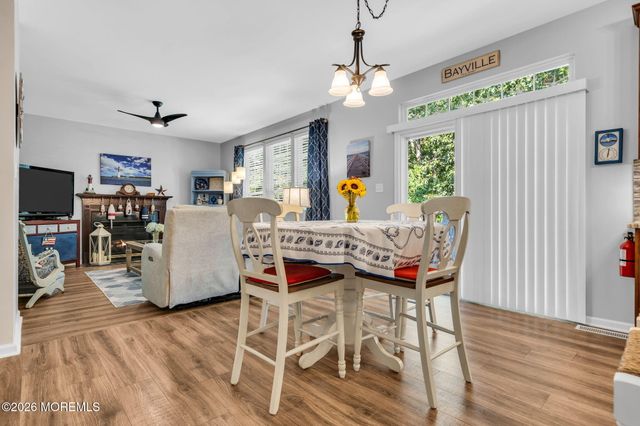 12 Foxmoor Lane, Bayville, NJ 08721