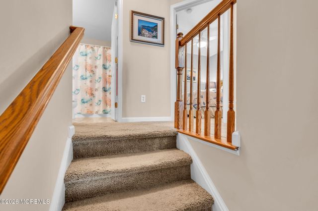 12 Foxmoor Lane, Bayville, NJ 08721