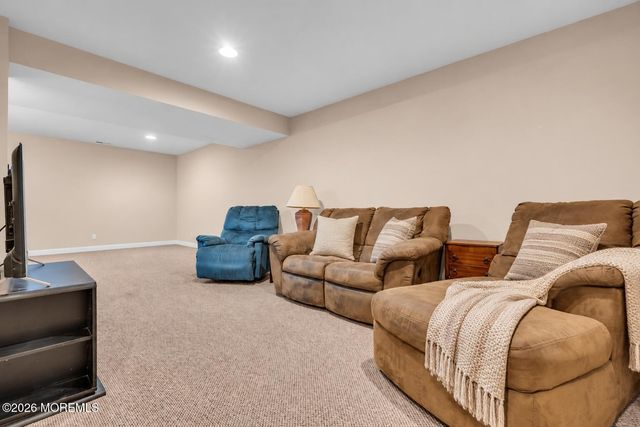 12 Foxmoor Lane, Bayville, NJ 08721