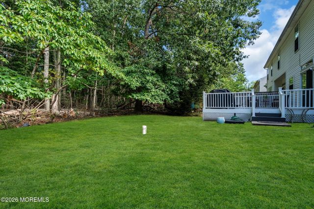 12 Foxmoor Lane, Bayville, NJ 08721