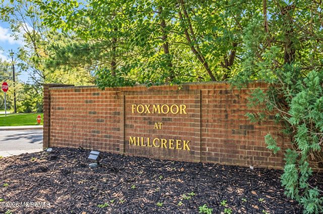 12 Foxmoor Lane, Bayville, NJ 08721