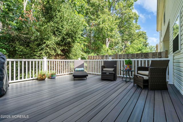 12 Foxmoor Lane, Bayville, NJ 08721