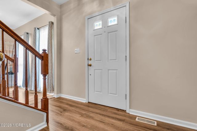 12 Foxmoor Lane, Bayville, NJ 08721