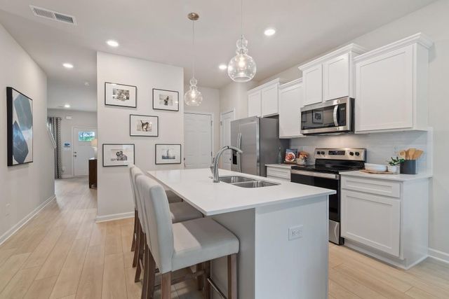 348 Navigator Lane, Mcdonough, GA 30253