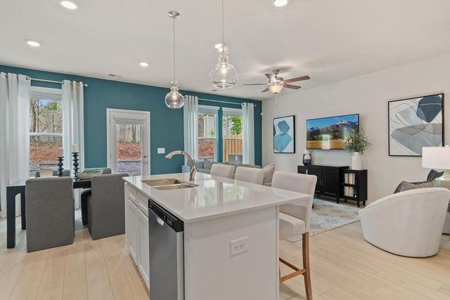 348 Navigator Lane, Mcdonough, GA 30253