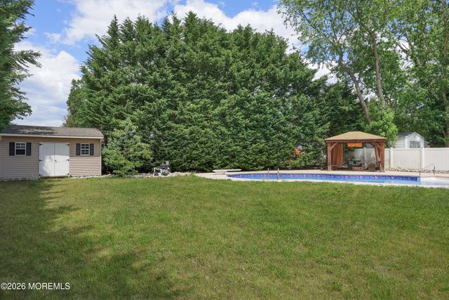 955 Stamler Drive, Toms River, NJ 08753