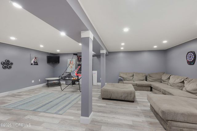955 Stamler Drive, Toms River, NJ 08753
