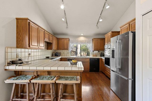 124 Winding Canyon Ln, Folsom, CA 95630