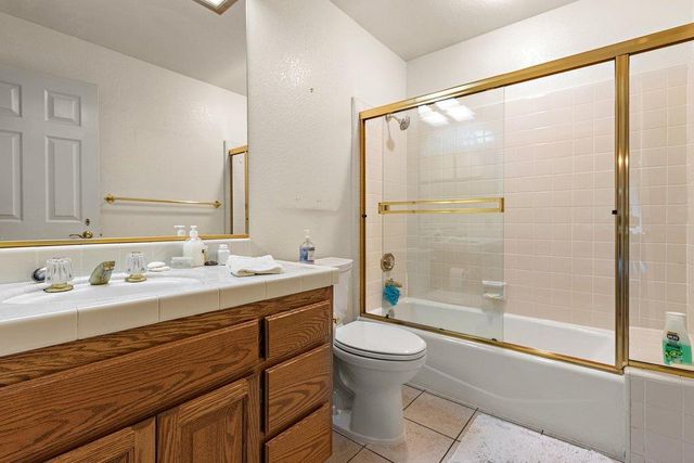 124 Winding Canyon Ln, Folsom, CA 95630