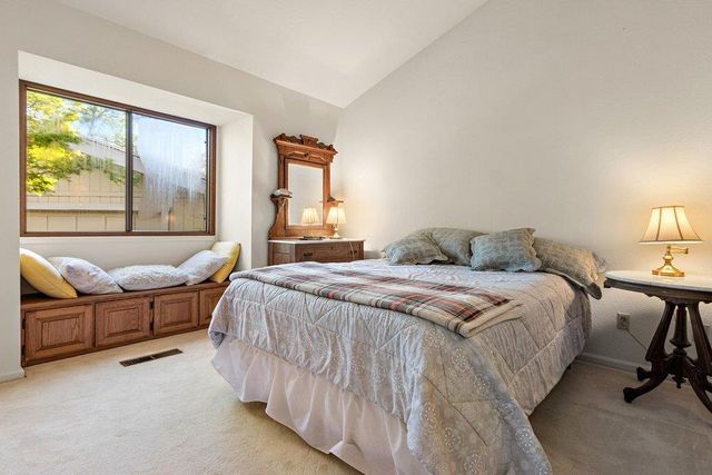 124 Winding Canyon Ln, Folsom, CA 95630