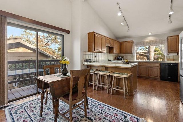 124 Winding Canyon Ln, Folsom, CA 95630