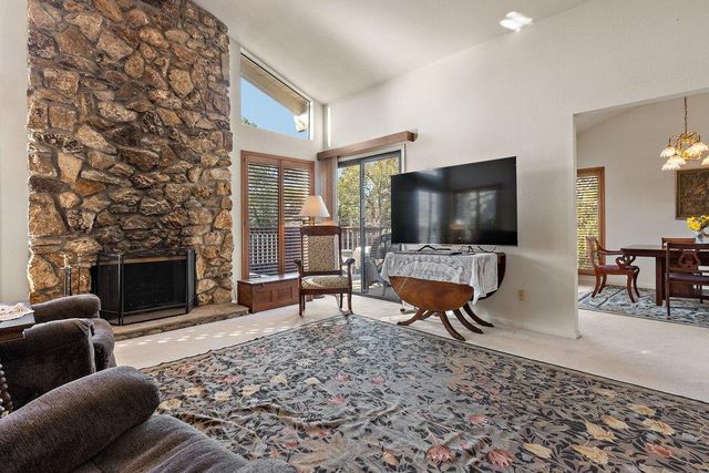 124 Winding Canyon Ln, Folsom, CA 95630