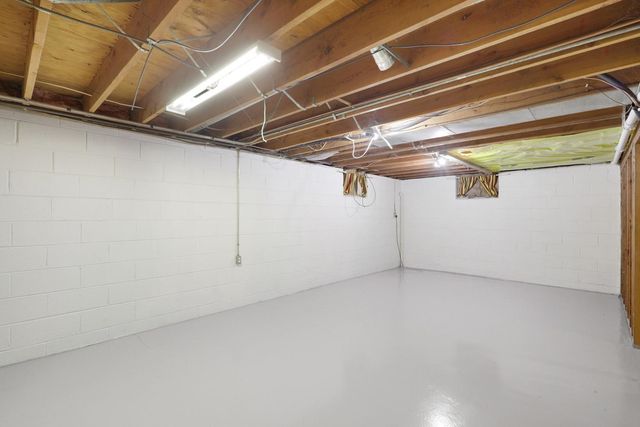 561 Bennett Drive NE, Fridley, MN 55432