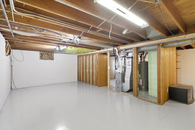 561 Bennett Drive NE, Fridley, MN 55432