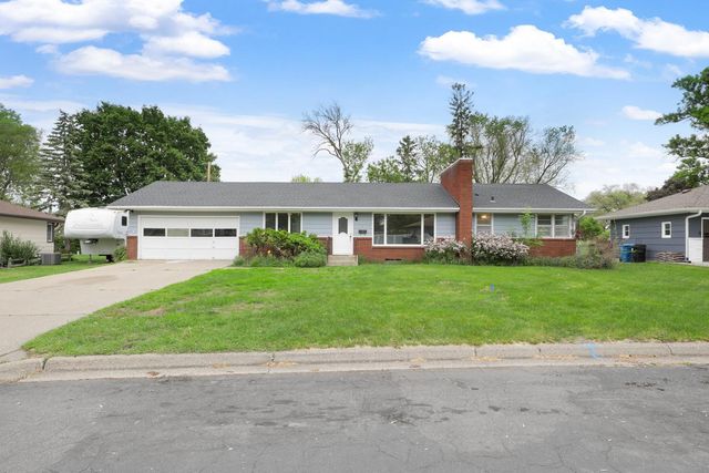 561 Bennett Drive NE, Fridley, MN 55432