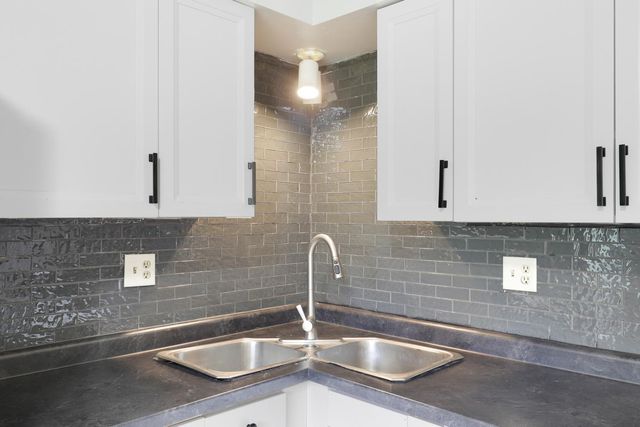 561 Bennett Drive NE, Fridley, MN 55432