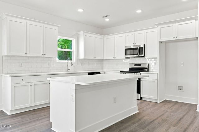 66 Loganberry Avenue, Bunnlevel, NC 28323
