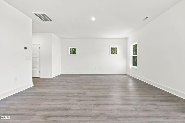 66 Loganberry Avenue, Bunnlevel, NC 28323