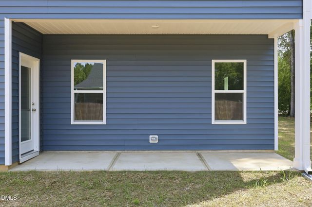 66 Loganberry Avenue, Bunnlevel, NC 28323