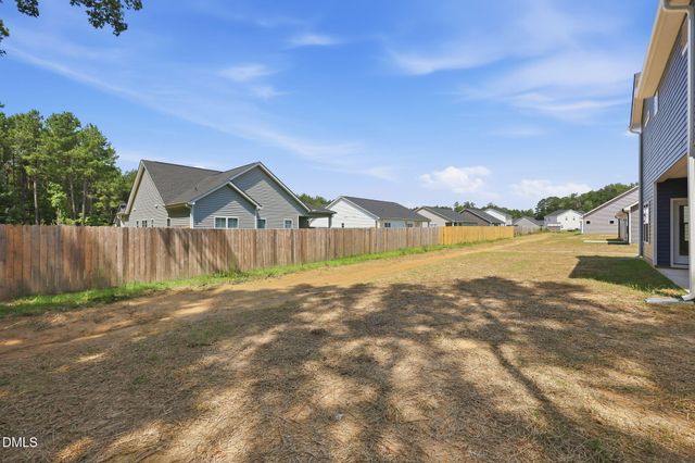 66 Loganberry Avenue, Bunnlevel, NC 28323