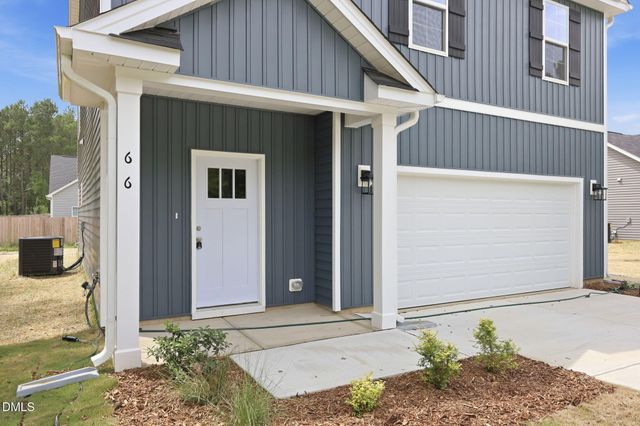 66 Loganberry Avenue, Bunnlevel, NC 28323