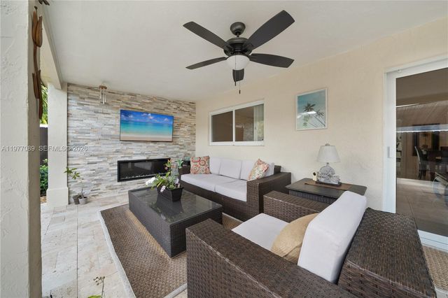 13334 SW 115th Ct, Unincorporated Dade County, FL 33176