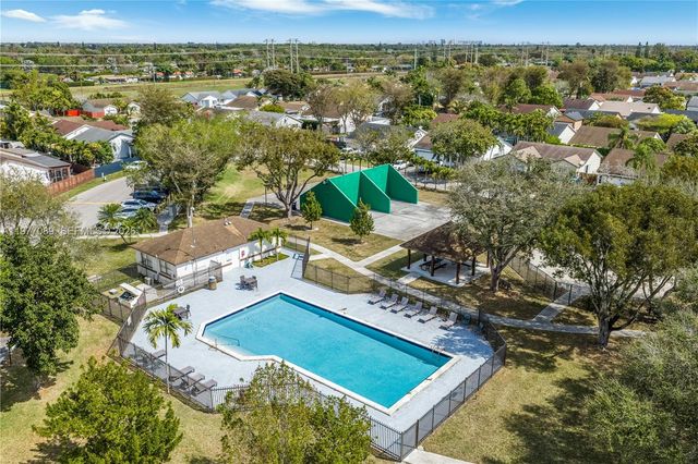 13334 SW 115th Ct, Unincorporated Dade County, FL 33176