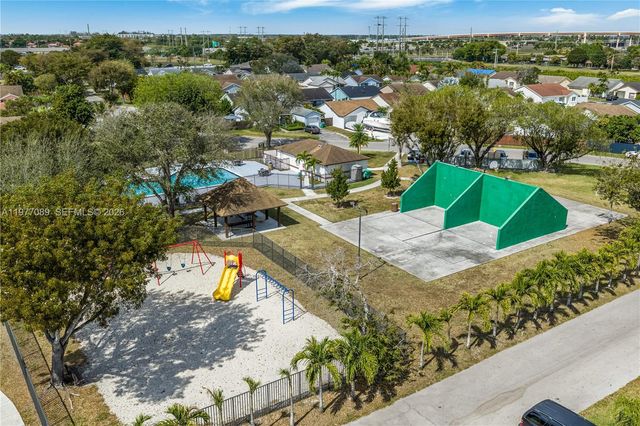 13334 SW 115th Ct, Unincorporated Dade County, FL 33176